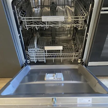 Appartement T3 Spacieux Avec 2 Places De Parking Gratuites